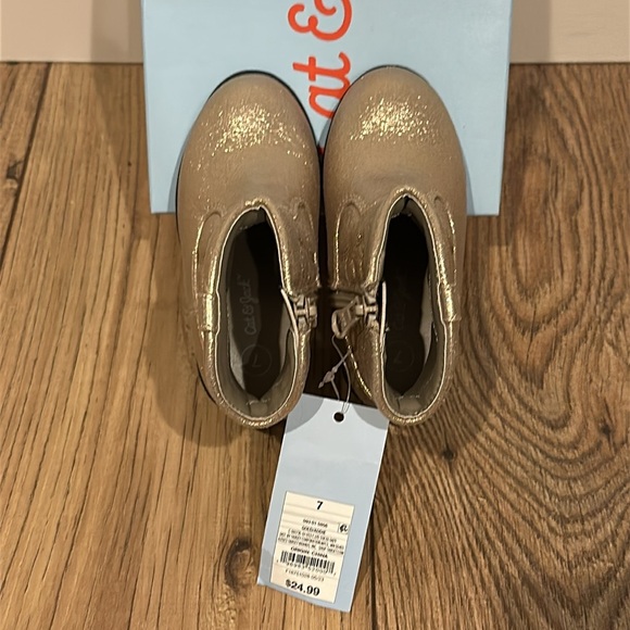 New in box Cat & Jack Addie Gold Glitter toddler boots, size 7. - Picture 5 of 6